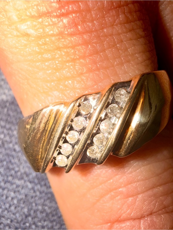 Kay Jewelers Other - ✨ Men's 10kt Gold & Diamond Ring Sz10✨